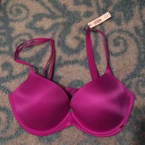 NWT Victoria’s Secret Lightly Lined Bra 34DD
